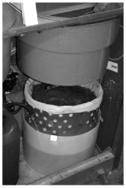 TECHNISCHE FICHES TECHNISCHE FICHE 8 Spoelwater reinigen door flocculatie Proces/deelproces: Reiniging spuitapparatuur Beschrijving maatregel Afvalwater ontstaat uit het spoelwater dat is gebruikt