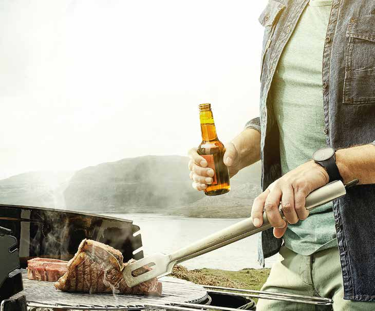 ESSENTIËLE TOOLS VOOR EEN BARBECOOK In elke man schuilt een geboren meestergriller en Barbecook beschikt over de juiste tools om de beste kwaliteiten uit jezelf naar boven te halen.