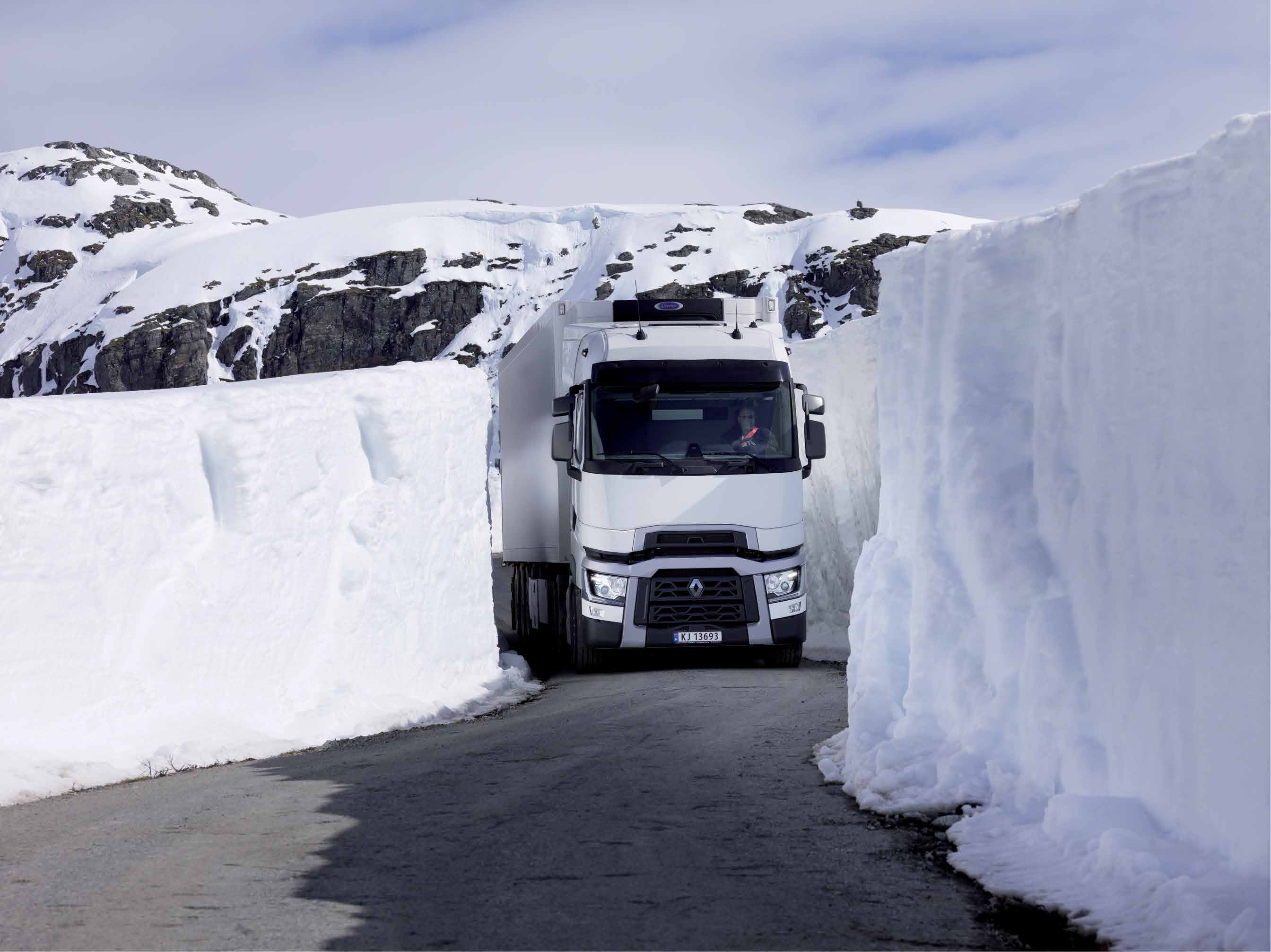 30 31 EEN TRUCK DIE UW BUSINESS BESCHERMT Een truck vormt de belangrijkste pijler voor uw ontwikkeling en zorgt voor groei.