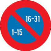 E1 E3 E5 E7 typee9 Artikel 17 Verkeersbord E11 niet in acht nemen. Artikel 18 E11 Het stilstaan of parkeren is verboden op markeringen van verkeersgeleiders en verdrijvingsvlakken.