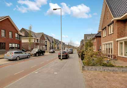 TE KOOP Vellerselaan 45 BARNEVELD Op mooie locatie, in de woonwijk Veller gelegen, luxe uitgebouwde TWEE-ONDER-ÉÉN-KAPWONING met garage.