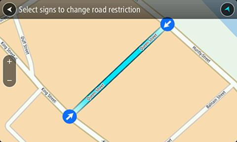 Selecteer het verkeersbord aan een van de uiteinden van de straat om het te wijzigen van open naar gesloten of omgekeerd. 5. Selecteer Rapport.