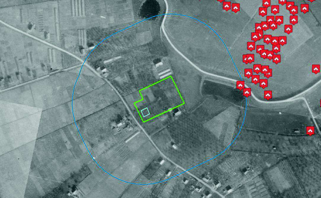 Bombardementen Bij verschillende bombardementen op Angeren op 2 en 5 oktober 1944 werd zware schade aangericht.