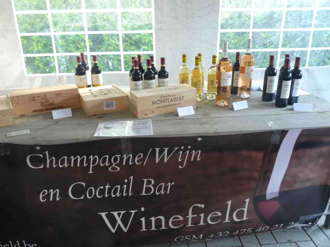 Zomerwedstrijd op 25 mei sponsor Winefield: Op woensdag 25 mei speelde AGS een zomerwedstrijd gesponsored door "Winefield".