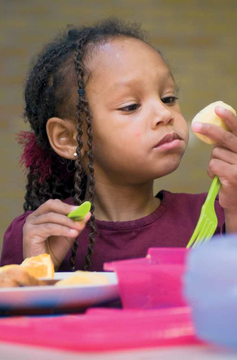 2 IN GOEDE HANDEN Kinderen zijn bij ons in goede handen. In de Kinderdagverblijven, Peuterspeelzalen en de Buitenschoolse Opvang.