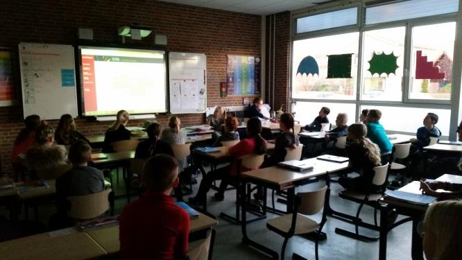 Lieve groep 5/6 bedankt, Wat hebben jullie mij verrast donderdag en wat hebben jullie mij verwend. Dank jullie wel. Ik/ wij zijn er heel erg blij mee.