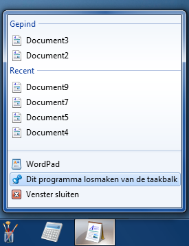 Programma vastmaken aan de taakbalk U kunt een programma rechtstreeks vastmaken aan de taakbalk, zodat u het snel en gemakkelijk kunt openen, in plaats van het programma telkens op te zoeken in het