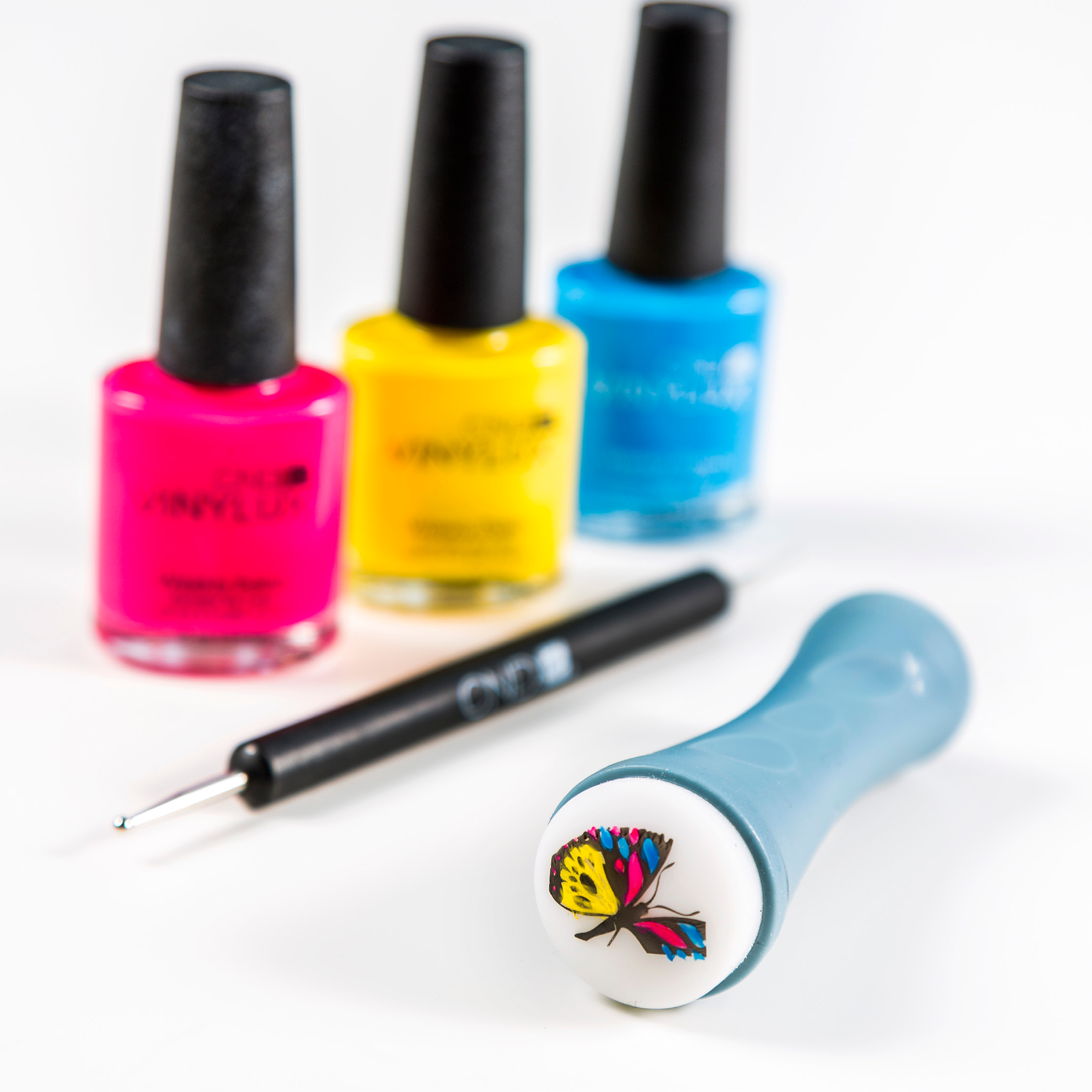 Stamping Nail-Art Master Training Ontdek de verfijnde technieken van stamping nail-art en maak de mooiste designs met meerdere kleuren VINYLUX Weekly Polish op CND SHELLAC brand 14+ day nail color.