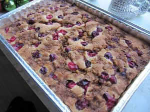 Cranberry-Walnoten plaatcake Ik wilde heel graag een keer iets bakken met verse cranberries.