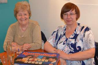 Rummikubgroepje zoekt medespelers Wie durft de uitdaging aan tegen deze dames? Op vrijdagnamiddag vanaf 14.30u in de cafetaria van Ziac JARIG?