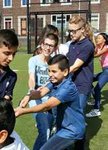 INHOUD 02 Voorwoord 08 Ondersteuningsstructuur Verzuim Lesuitval 03 Inhoud 09 LOB (Loopbaan oriëntatie begeleiding) Schoolactiviteiten Herkomst leerlingen Even voorstellen 04 Dimensies Klein maar