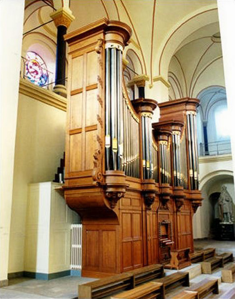 Sint Servaasbasiliek Basiliek van Sint Servaas In het kader van de herinrichting van deze vm.kapittelkerk als parochiekerk werd er in 1804 het orgel van de vm.predikherenkerk geplaatst.