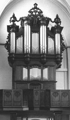 Sint Matthiaskerk Sint Matthiaskerk Toen in 1804 deze kerk weer beschikbaar kwam voor de rooms-katholieke eredienst, werd er in eerste instantie het orgeltje uit de tegenover gelegen Sint