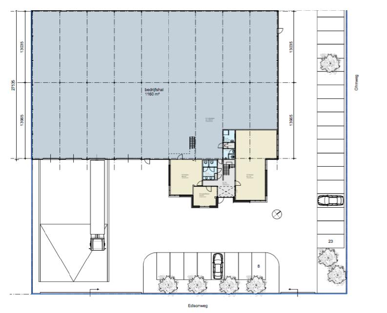 4 Bovenverdieping kantoor Overloop 12 m² Kantoor 61,3 m² Kantoor ²0,7 m² Kantoor 15,1 m² Archief 41,8 m² Pantry Vide Dames en heren sanitair Buitenterrein: 3 laaddocks Toegang I: vrachtwagens, laden-