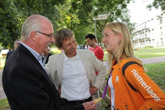 Ik stem op 15 maart. U toch ook? Afgelopen week heeft de gemeente de borden voor de Tweede Kamer Verkiezingen geplaatst, o.a. in de Dorpstraat.