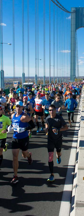 TCS NEW YORK CITY MARATHON 2017 Als het al niet de állermooiste is, dan behoort de New York City Marathon in ieder geval tot één van de mooiste marathons ter wereld. Met 50.