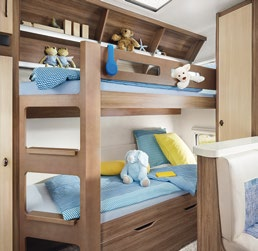 OVERZICHT SLAAPRUIMTES VOOR EEN COMFORTABELE EN AANGENAME NACHTRUST Tweepersoonsbed Tweepersoonsbed dwars Comfortabele éénpersoons bedden Kinderbedden met schoolbord Overdag ontstaat een ruime