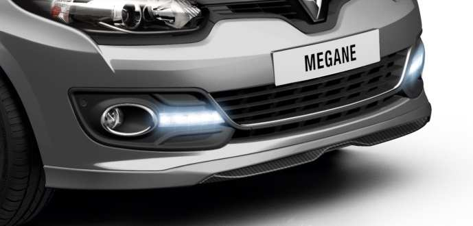 DESIGN I EXTERIEUR EN INTERIEUR Een breed gamma aan accessoires om het dynamische en sportieve design van de nieuwe Renault Mégane Hatchback te benadrukken.