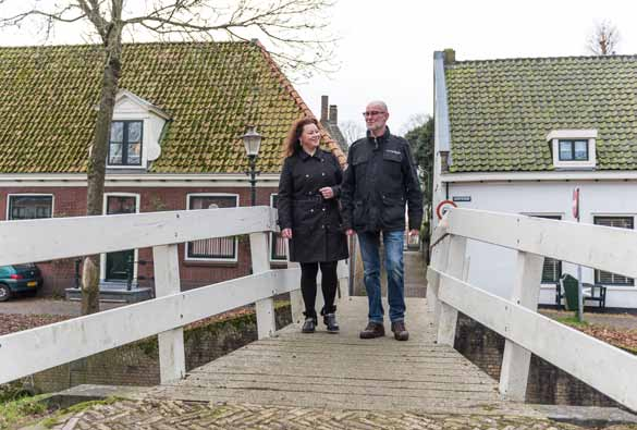 Overige diensten Maaltijdservice Maaltijdservice is bestemd voor mensen die niet kunnen koken. Via Vers aan Tafel bestelt u eenvoudig en snel uw vriesverse maaltijden aan huis.