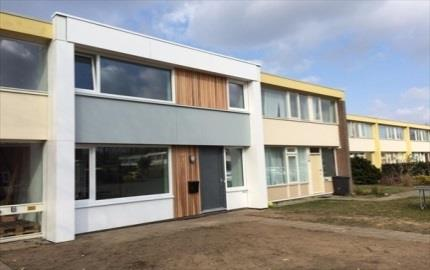 We brengen aardbevingsrisico s in kaart Lefier heeft woningen in het aardbevingsgebied in Groningen. Naast schade aan woningen is ook de emotionele impact groot. Mensen willen veilig wonen.