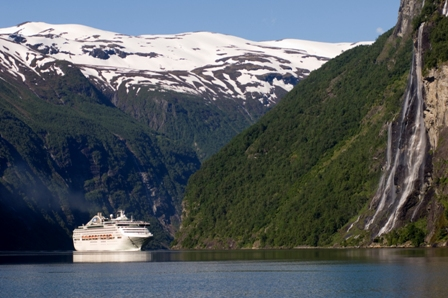 NORWAY IN A NUTSHELL EXCURSIE: Optioneel kan een open ticket voor de Norway in a nutshell excursie worden bijgeboekt.