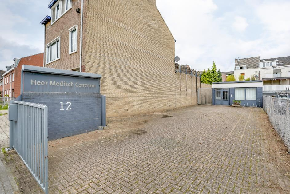 Locatie Deze informatie is geheel vrijblijvend en uitsluitend voor geadresseerde bestemd. Alle gegevens zijn door ons met zorg samengesteld.