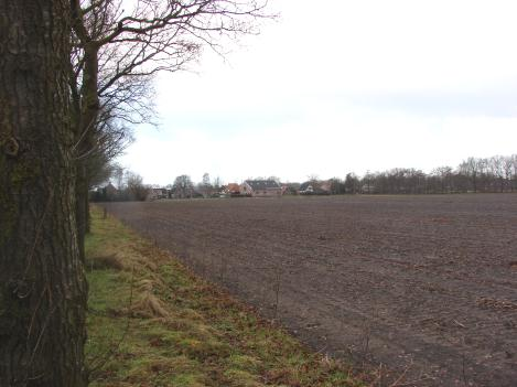 2 P l a n g e b i e d e n v o o r g e n o m e n p l a n - n e n 2.1 L i g g i n g Het plangebied ligt aan de oostzijde van het dorp Elsloo, in het kilometerhok 1 212-551 en in het uurhok 1 11-57.