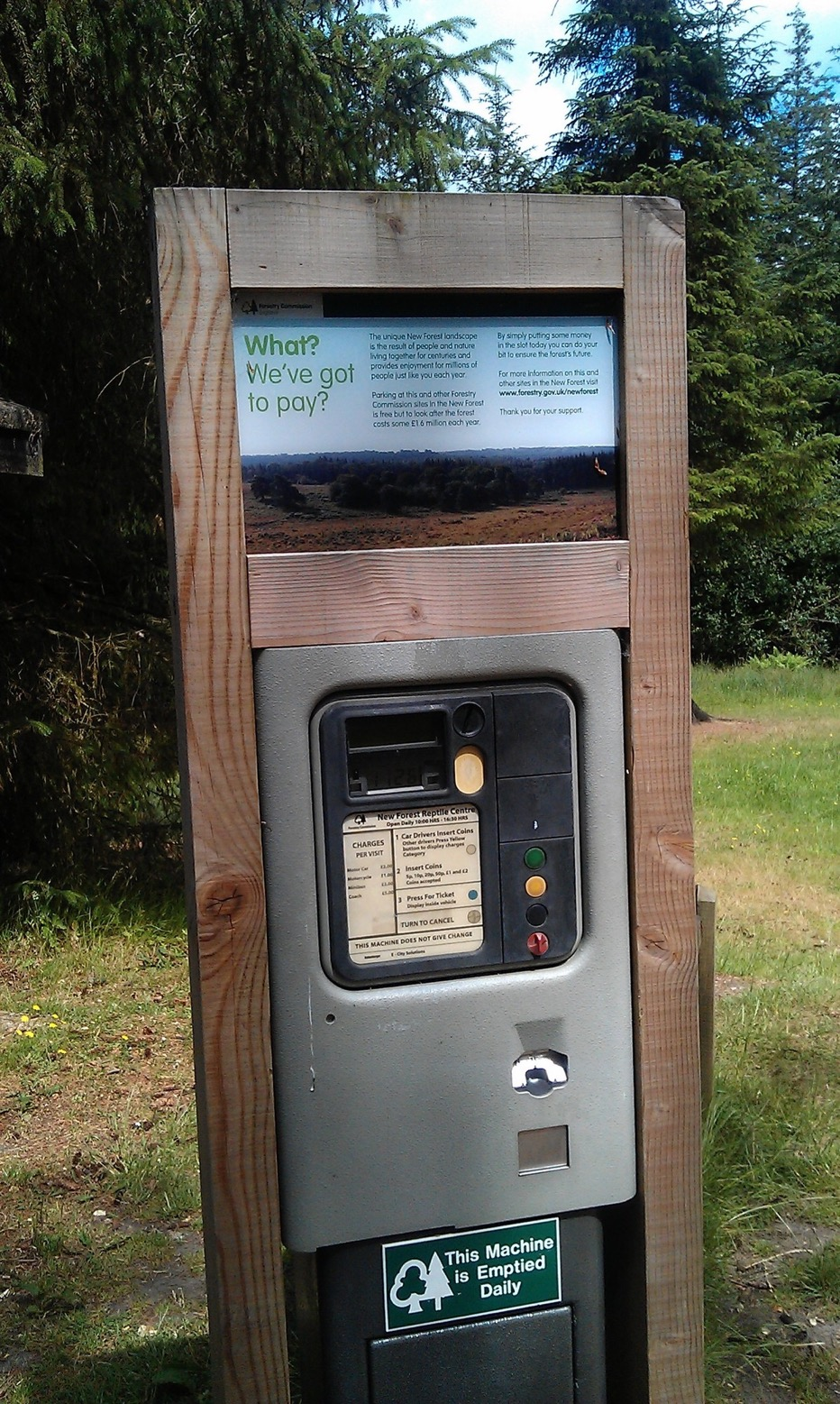 8 BESTAANDE VOORBEELDEN IN DE NATUUR In het Engelse New Forest staan oude parkeermeters met het