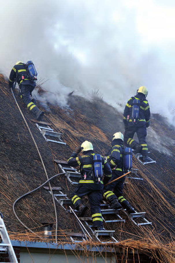 De opleidingseisen voor vrijwilligers zijn gelijk aan die voor beroepsbrandweerlieden. We verwachten van je dat je bereid bent om voor je opleiding een deel van je vrije tijd op te offeren.