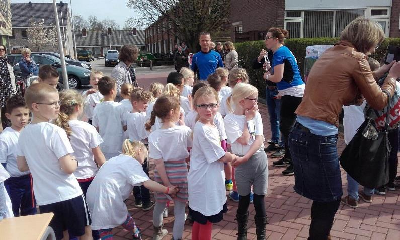 Sponsorloop Compassion groep 4 en 5 Woensdag 13 april hebben de kinderen van groep 4 en 5 een sponsorloop gelopen.