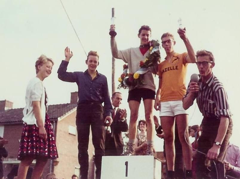 Arnold Voogt en Matthijs de Koning gaan voor de wielerploeg van Amstel Bier rijden, terwijl Jan Vlastuin als amateur bij Vredestein gaat fietsen.