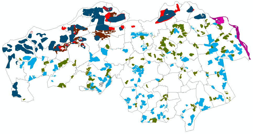 Figuur 1: Zoekgebieden leefgebied agrarisch landschap (Bruinpaars: laagveengebied; Rood: open graslandgebieden op klei; Donkerblauw: open akkergebieden op klei; Lichtblauw: open tot halfopen