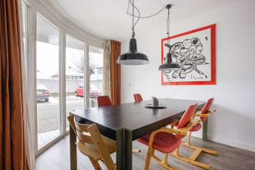 Kenmerken van Robert Stolzhof 193 in Hoorn Kenmerken Soort Kamers Woonoppervlakte Inhoud Bouwjaar Tuin Garage Verwarming Isolatie Eengezinswoning 6 121 m² 420 m³ 1997 achtertuin, voortuin geen garage