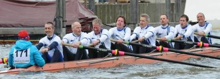 Rianne, dank je wel voor de goed georganiseerde en gezellige avond! Head of the River Stuurman Eelco had het zwaar tijdens de Head.