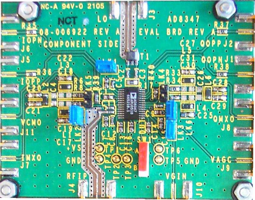 In de onderstaande figuur is het evaluatiebord van de demodulator te zien, in AGC mode, en met de filter