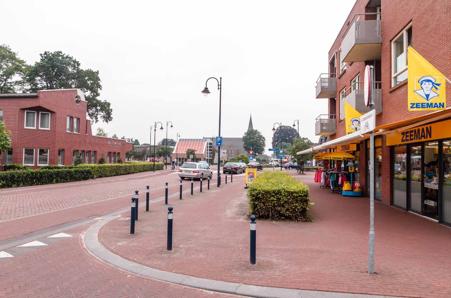 Situatie tekening Kavels Starterswoningen Patio-/eengezinswoningen De Diek De Diek (Gemeenteweg) vormt de ruggengraat van het bijzondere lintdorp van Staphorst en Rouveen.