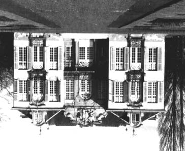 Buitenplaatsen Waarschijnlijk was Sorghvliet bepleisterd, zoals voor de restauratie Voorgevel, zijgevel en achtergevel, balkonhekken in de stijl van Huiquier, zie deel IV Zijgevel met in de derde