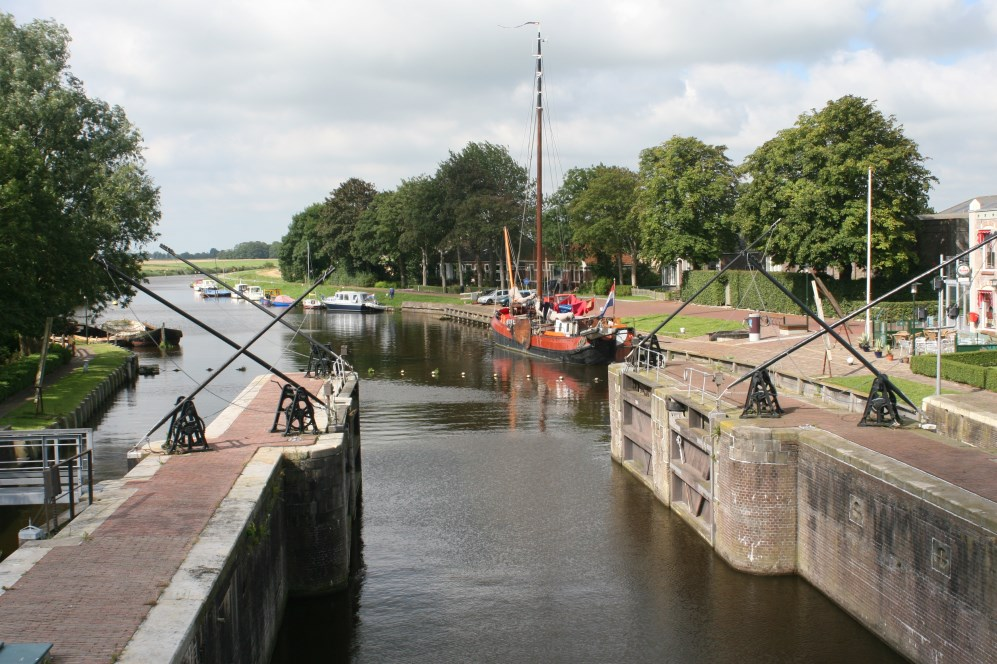 I m p r e s s i e Engwierum is gelegen in de gemeente Dongeradeel aan de rand van nationaal park Lauwersmeer en heeft circa 420 inwoners.