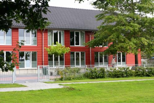 1.2 School en bevolking Kamperzeedijk is een buurtschap in de gemeente Zwartewaterland, in de Nederlandse provincie Overijssel.