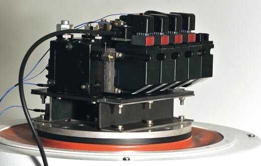 Als hoofdcomponenten van het totale SH-pakket verdienen de nieuwe PALTRONIC 150, de nieuwe Scanreco radiografische afstandbediening het de nieuwe Bosch-Rexroth stuurventiel onze aandacht. PAL 150.