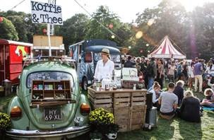 Food Truck Festival TREK wat kun je verwachten? Veel eten natuurlijk! Maar als het Food Truck festival éénmaal is gearriveerd verandert de sfeer volledig in je vertrouwde stadspark.