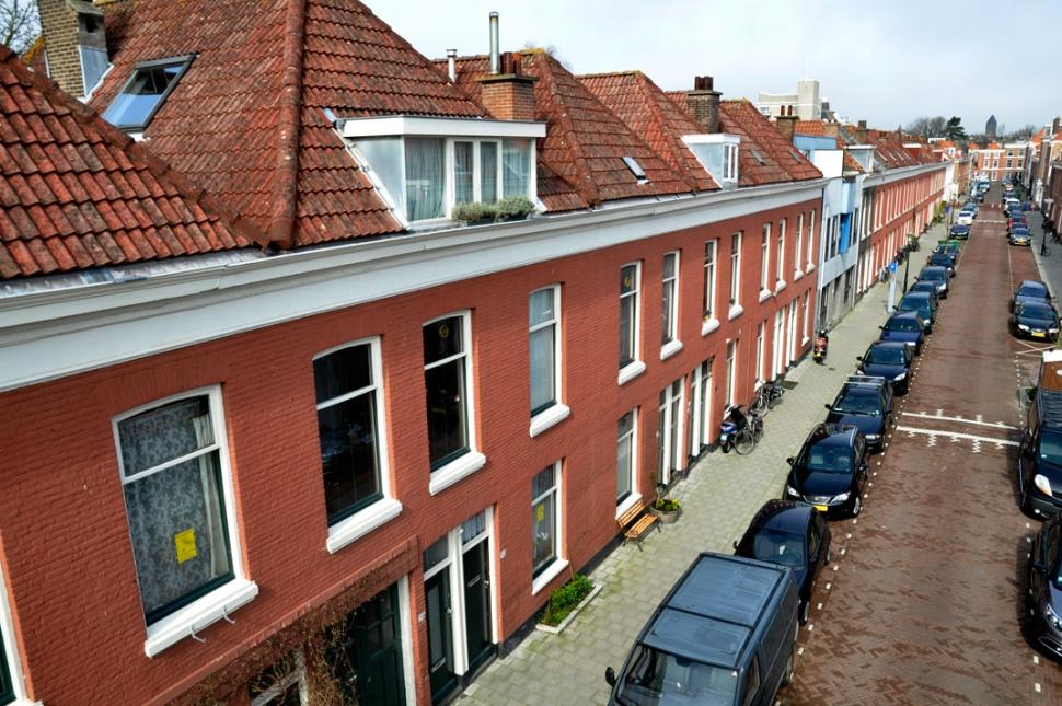 Casus Roggeveenstraat, Den Haag Uitgangspunten: - Samen betaalbaar en duurzaam wonen - Behoud van: -