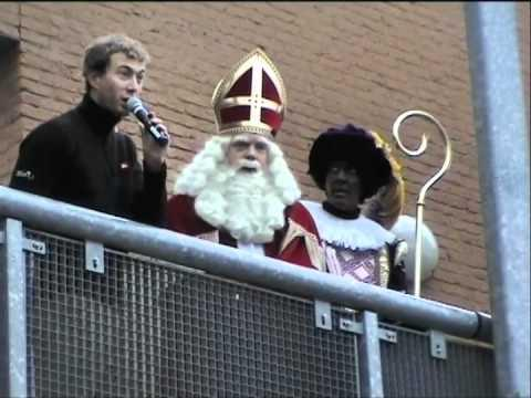 Interview met Sinterklaas Geïnterviewd door Sam (7A)en Dayan (7A) 3 december 2014 Voor de hoeveelste keer komt u op bezoek bij ons op de OBS De Zuidooster?