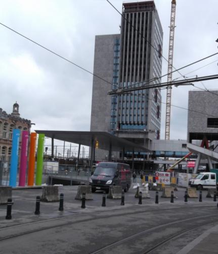 Het station na de 1 ste Wereldoorlog Op het plein werden 60 leiplatanen aangeplant in de jaren 20tig.