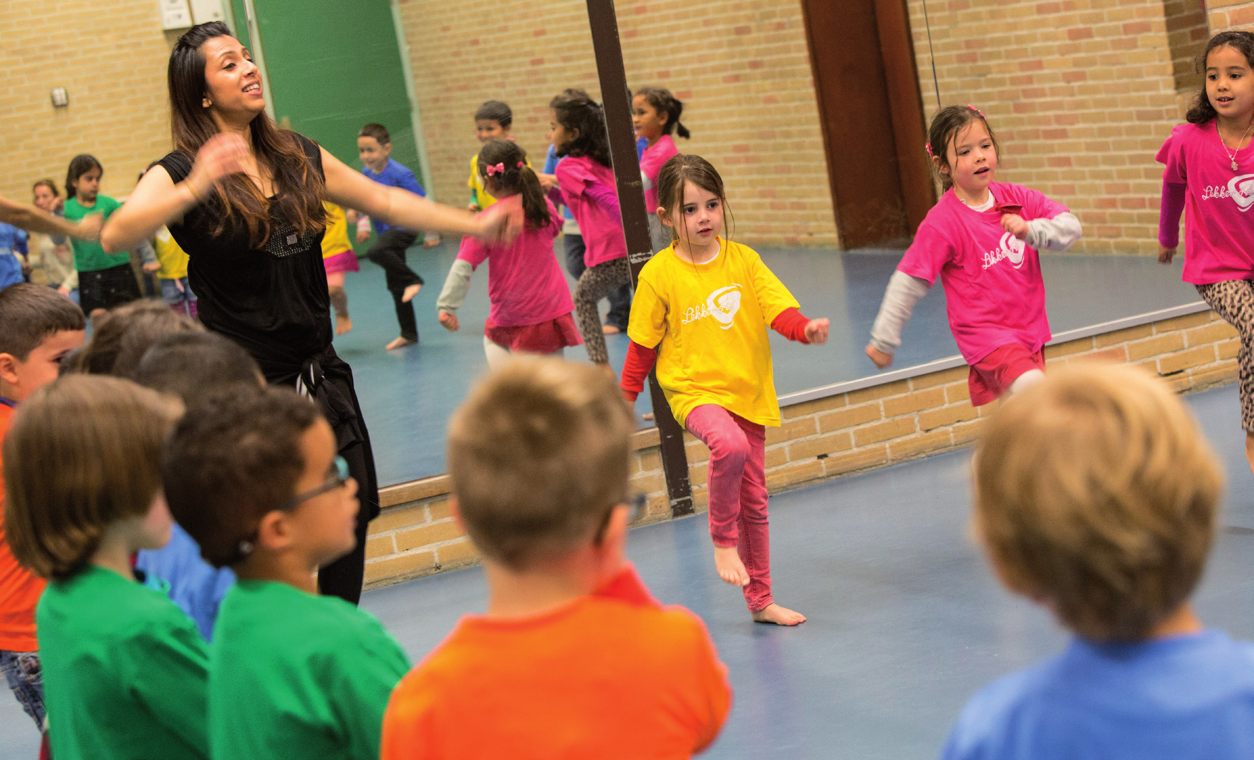 Groep 6-8 Van de kinderen uit de bovenbouw van Lekker Fit! scholen had in het schooljaar 21-2 27, overgewicht; 2,7 had matig overgewicht en 6,7 had obesitas.