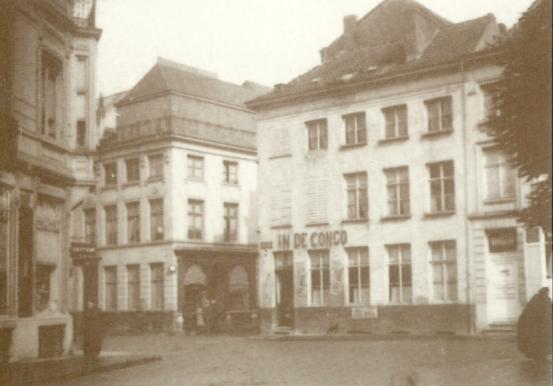 Onderste foto s zijn van Kort Onderbergen aan het begin en einde. Na de verbreding van de straat rond 1905/1910 werd er een nieuwe straat aangelegd de G. Van de Veldestraat.