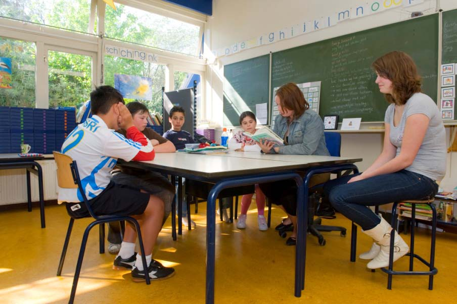 De Kolibrie. Allereerst: welkom op de kolibrie! Je zult binnenkort bij ons op de kolibrie naar school gaan. En misschien ben je al wel gestart. Natuurlijk is dat heel erg spannend.