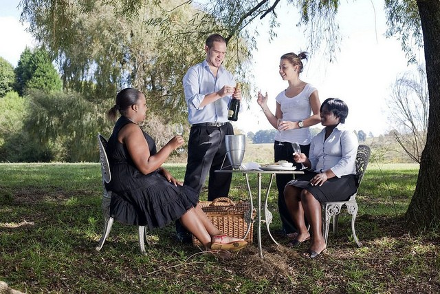 Zuid-Afrika promoten Het is vrij gemakkelijk om Zuid-Afrika als vakantiebestemming te promoten. Op zakelijk vlak is het ook een goed idee.