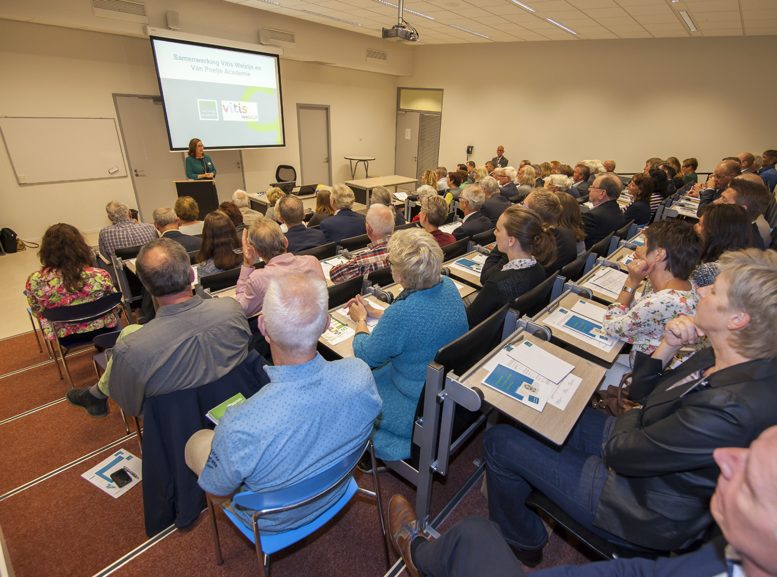 Actief burgerschap Vrijwillige Inzet Bestuurdersbank Westland In 2015 werd, samen met de Van Poelje Academie, de Bestuurdersbank Westland ontwikkeld.