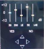 Druk op, om te kiezen tussen 50, 200, 1K, 3K, 14K. Druk op, om te kiezen tussen -12dB, 0 db, 12 db.